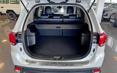 Mitsubishi Outlander III рестайлинг 3, 2016 год, 1 795 000 рублей, 7 фотография