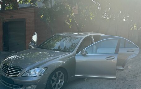 Mercedes-Benz S-Класс, 2007 год, 950 000 рублей, 2 фотография