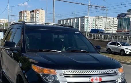 Ford Explorer VI, 2015 год, 1 800 000 рублей, 4 фотография