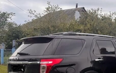Ford Explorer VI, 2015 год, 1 800 000 рублей, 2 фотография