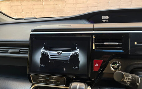 Honda Stepwgn IV, 2019 год, 2 900 000 рублей, 2 фотография