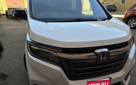 Honda Stepwgn IV, 2019 год, 2 900 000 рублей, 5 фотография