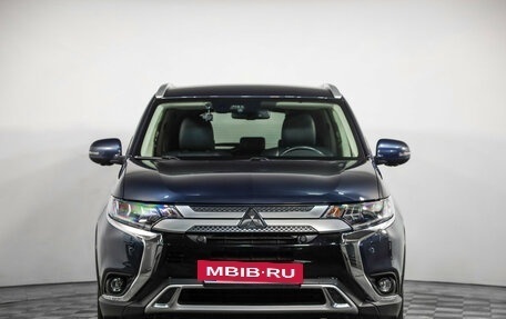 Mitsubishi Outlander III рестайлинг 3, 2019 год, 3 299 000 рублей, 2 фотография