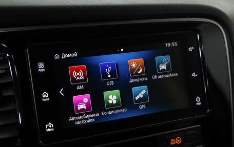 Mitsubishi Outlander III рестайлинг 3, 2019 год, 3 299 000 рублей, 15 фотография