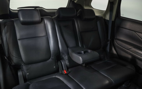 Mitsubishi Outlander III рестайлинг 3, 2019 год, 3 299 000 рублей, 29 фотография