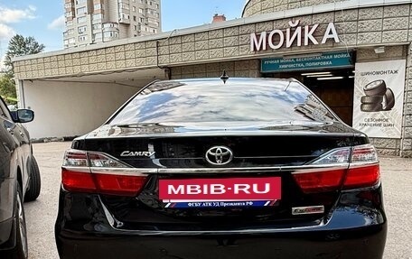 Toyota Camry, 2017 год, 2 400 000 рублей, 4 фотография