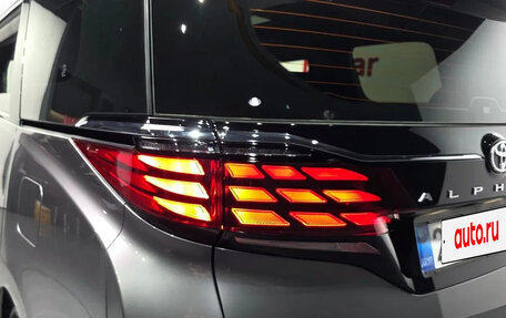 Toyota Alphard, 2026 год, 10 070 000 рублей, 22 фотография