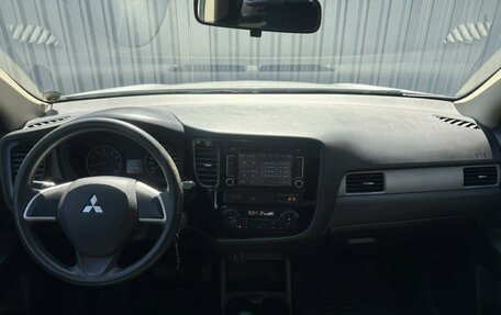 Mitsubishi Outlander III рестайлинг 3, 2012 год, 1 045 000 рублей, 9 фотография