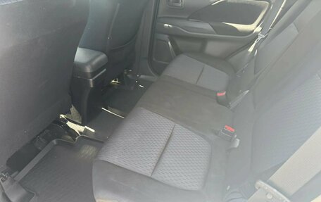 Mitsubishi Outlander III рестайлинг 3, 2012 год, 1 045 000 рублей, 13 фотография