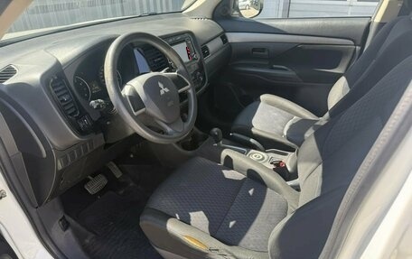 Mitsubishi Outlander III рестайлинг 3, 2012 год, 1 045 000 рублей, 16 фотография