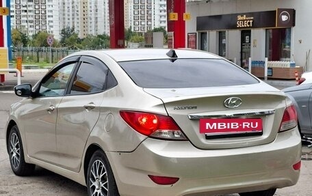 Hyundai Solaris II рестайлинг, 2011 год, 430 000 рублей, 5 фотография
