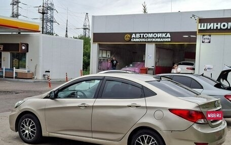 Hyundai Solaris II рестайлинг, 2011 год, 430 000 рублей, 3 фотография