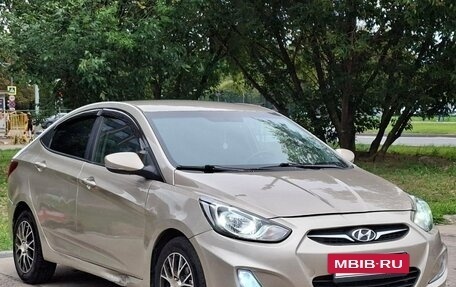 Hyundai Solaris II рестайлинг, 2011 год, 430 000 рублей, 2 фотография