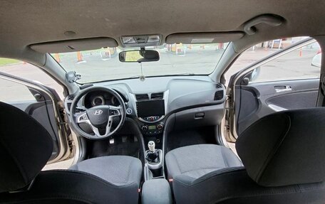Hyundai Solaris II рестайлинг, 2011 год, 430 000 рублей, 8 фотография