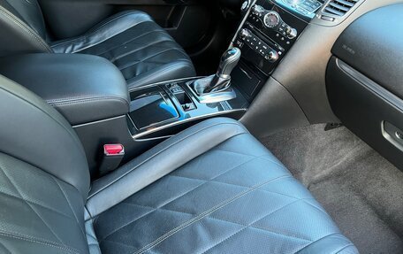 Infiniti FX II, 2009 год, 1 500 000 рублей, 27 фотография