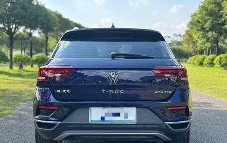 Volkswagen T-Roc I, 2022 год, 2 050 000 рублей, 5 фотография