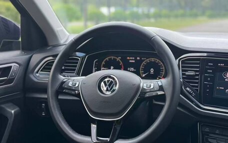 Volkswagen T-Roc I, 2022 год, 2 050 000 рублей, 12 фотография