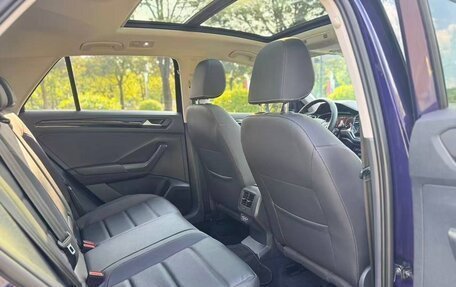 Volkswagen T-Roc I, 2022 год, 2 050 000 рублей, 16 фотография