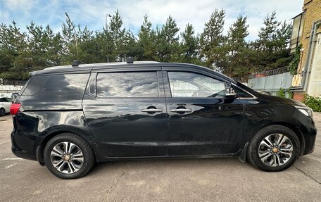 KIA Carnival III, 2019 год, 2 550 000 рублей, 7 фотография