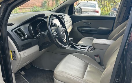 KIA Carnival III, 2019 год, 2 550 000 рублей, 17 фотография