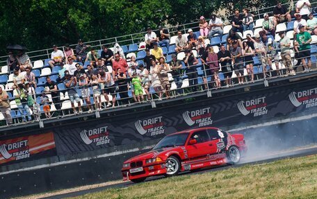BMW 3 серия, 1992 год, 1 500 000 рублей, 9 фотография