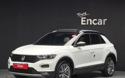 Volkswagen T-Roc I, 2022 год, 2 300 000 рублей, 1 фотография