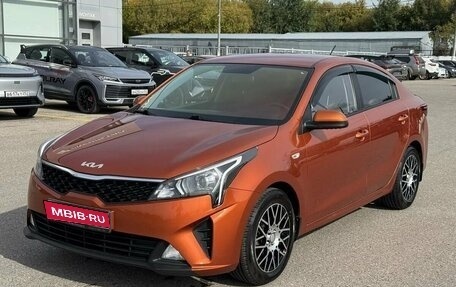 KIA Rio IV, 2021 год, 1 620 000 рублей, 1 фотография