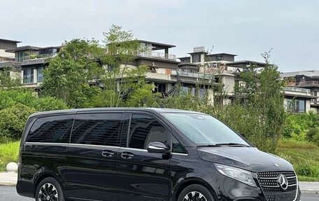 Mercedes-Benz V-Класс, 2025 год, 8 200 404 рублей, 1 фотография