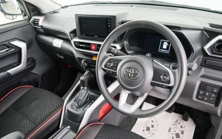 Toyota Raize I, 2022 год, 1 449 000 рублей, 8 фотография