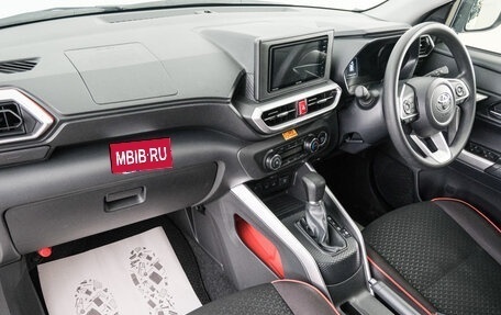 Toyota Raize I, 2022 год, 1 449 000 рублей, 12 фотография