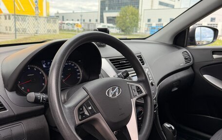 Hyundai Solaris II рестайлинг, 2015 год, 1 050 000 рублей, 6 фотография