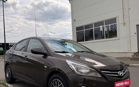 Hyundai Solaris II рестайлинг, 2015 год, 1 050 000 рублей, 3 фотография