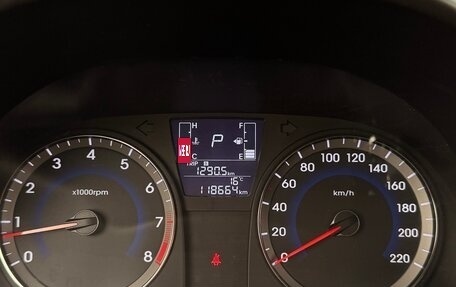 Hyundai Solaris II рестайлинг, 2015 год, 1 050 000 рублей, 22 фотография