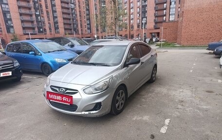 Hyundai Solaris II рестайлинг, 2012 год, 560 000 рублей, 10 фотография