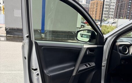 Toyota RAV4, 2015 год, 2 450 000 рублей, 6 фотография