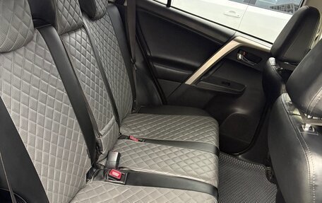 Toyota RAV4, 2015 год, 2 450 000 рублей, 15 фотография