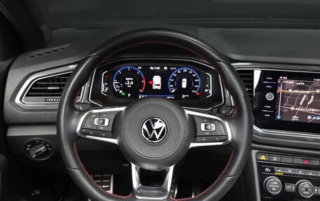 Volkswagen T-Roc I, 2022 год, 2 300 000 рублей, 7 фотография