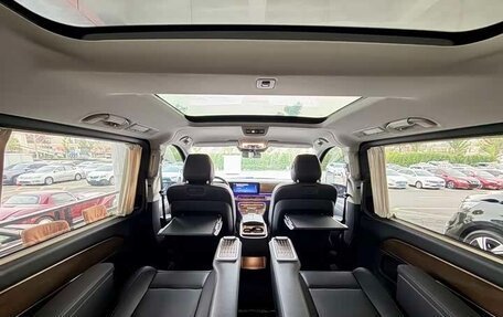 Mercedes-Benz V-Класс, 2025 год, 8 200 404 рублей, 16 фотография