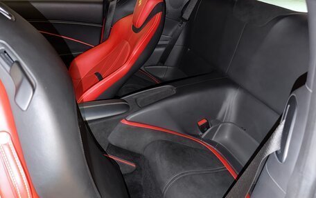 Ferrari Roma, 2022 год, 21 000 000 рублей, 14 фотография