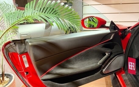 Ferrari Roma, 2022 год, 21 000 000 рублей, 10 фотография
