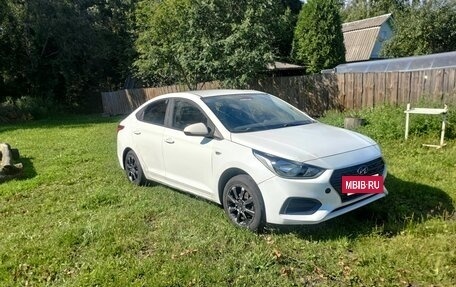 Hyundai Solaris II рестайлинг, 2019 год, 850 000 рублей, 3 фотография