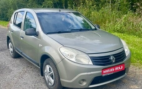 Renault Sandero I, 2010 год, 400 000 рублей, 1 фотография