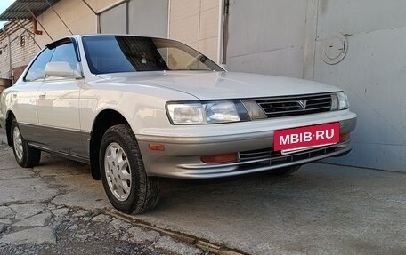 Toyota Vista, 1990 год, 800 000 рублей, 2 фотография