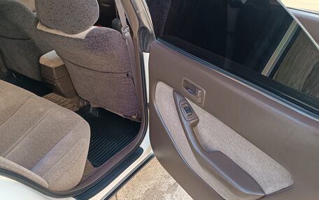 Toyota Vista, 1990 год, 800 000 рублей, 9 фотография