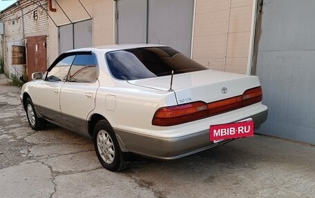 Toyota Vista, 1990 год, 800 000 рублей, 24 фотография