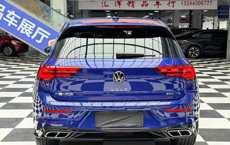 Volkswagen Golf VIII, 2022 год, 1 830 000 рублей, 3 фотография