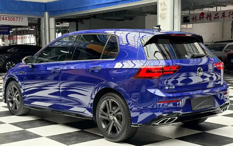 Volkswagen Golf VIII, 2022 год, 1 830 000 рублей, 2 фотография