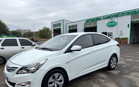 Hyundai Solaris II рестайлинг, 2014 год, 845 000 рублей, 2 фотография