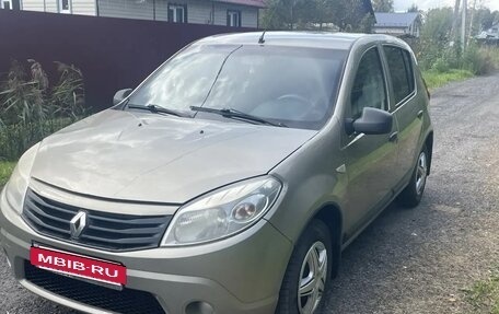 Renault Sandero I, 2010 год, 400 000 рублей, 2 фотография