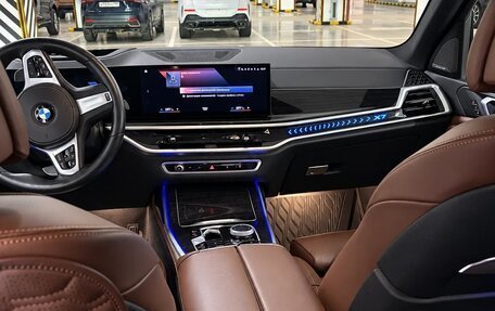 BMW X7, 2023 год, 13 000 000 рублей, 5 фотография